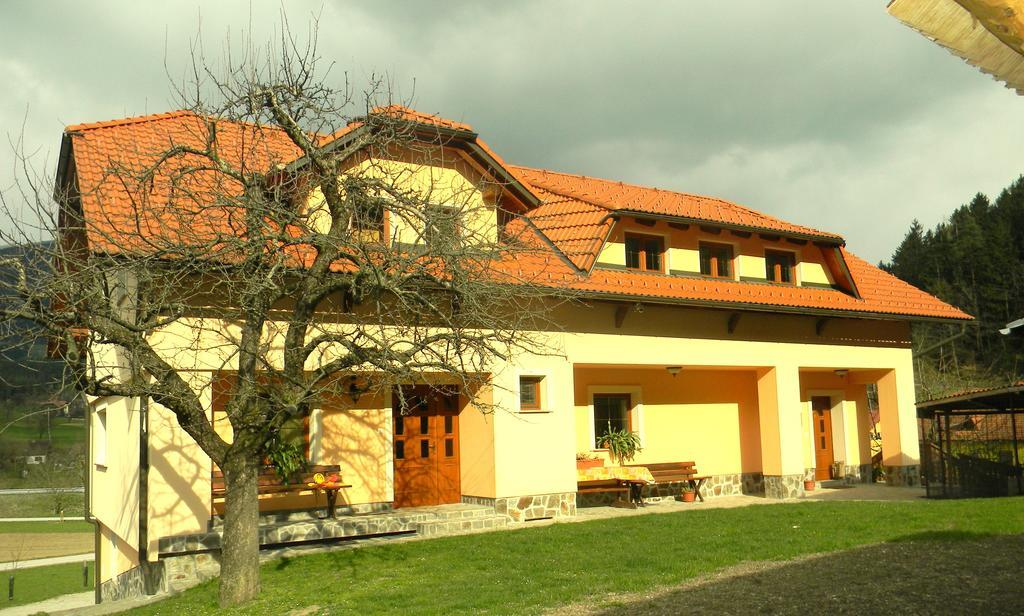 Вілла Tourist Farm Kolar Ljubno Екстер'єр фото